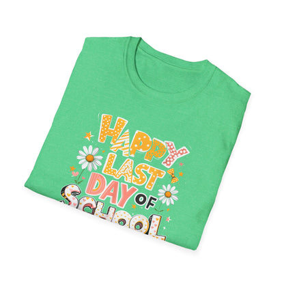 Happy Last Day of School T-Shirt — Cute Retro Daisy End-of-Year Tee